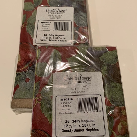 NWT GIBSON FALL DECORATIVE NAPKINS. - Picture 3 of 4